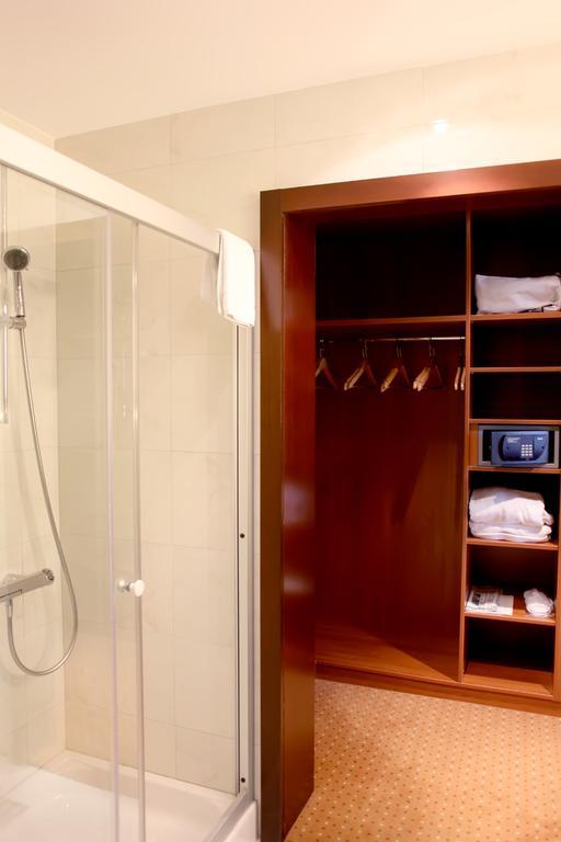 Aparthotel Premier Podgorica Zimmer foto
