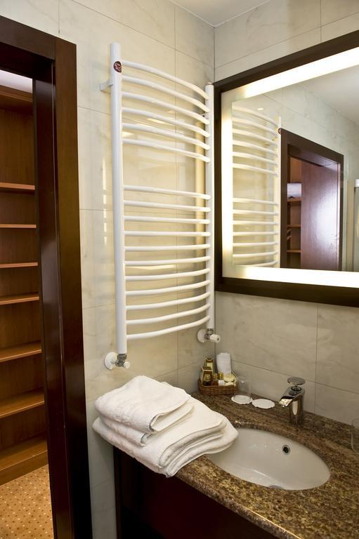 Aparthotel Premier Podgorica Zimmer foto